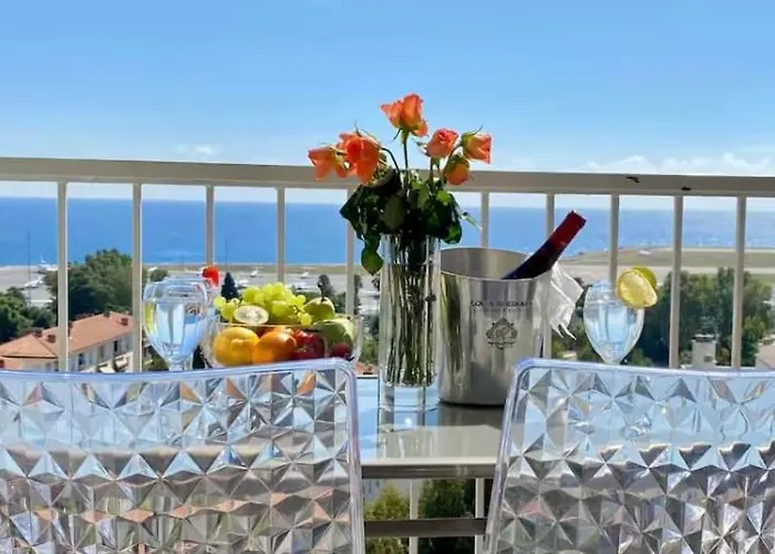 Panoramic Sea View - Air Conditioning - Terrace - 2 Bedrooms - Kitchen - Wifi - Tramway Nizza