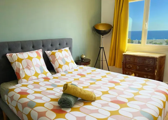 Panoramic Sea View - Air Conditioning - Terrace - 2 Bedrooms - Kitchen - Wifi - Tramway Appartamento *