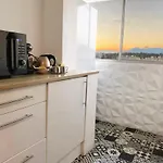 Panoramic Sea View - Air Conditioning - Terrace - 2 Bedrooms - Kitchen - Wifi - Tramway Apartman